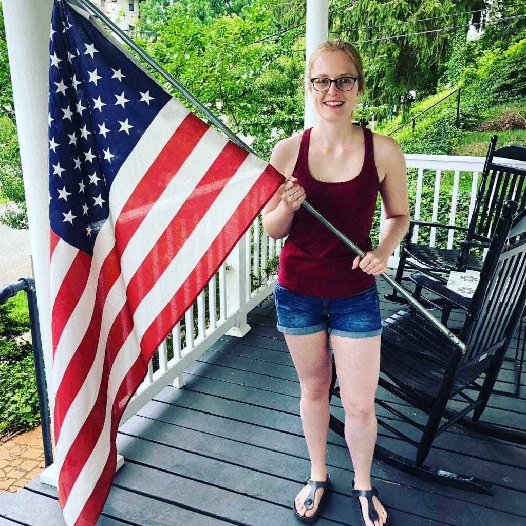 Frau mit Amerikanischer Flagge