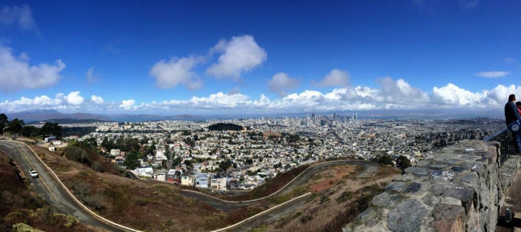 Die Stadt San Francisco in der Ferne